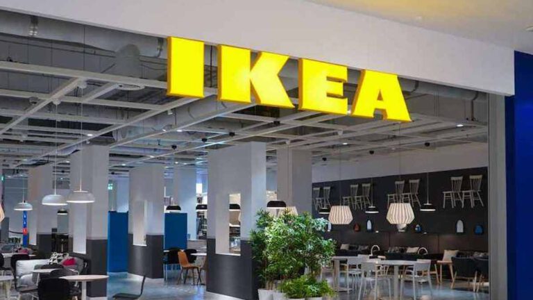 Ikea frappe fort avec son nouveau sofa ultra design digne d’une maison super luxe !